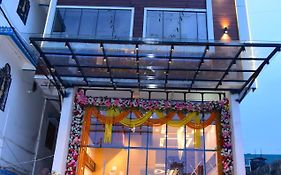Hotel Pavitra